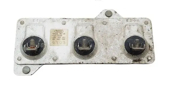 Audi A6 S6 C4 4A Coolant fan relay 4A0959493