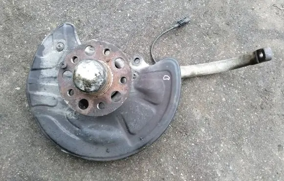 Mercedes-Benz E W211 Front wheel hub spindle knuckle