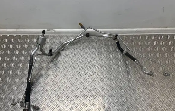 Citroen DS5 Air conditioning (A/C) pipe/hose 9684310980