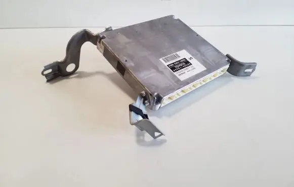 Lexus RX 330 - 350 - 400H Engine control unit/module 8998148500 2752000983