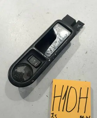 Volkswagen PASSAT B5 Rear door interior handle 