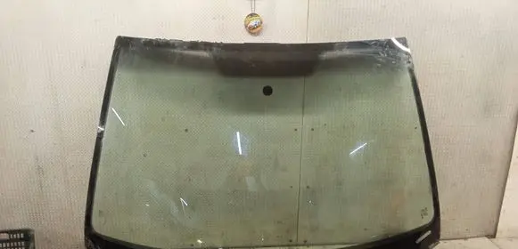Skoda Octavia Mk2 (1Z) Front windscreen/windshield window 