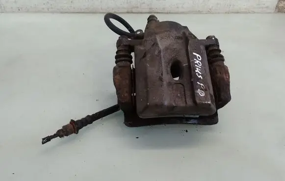 Toyota Prius (NHW20) Front brake caliper