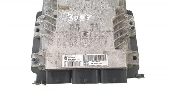 Peugeot 3008 II Engine control unit/module 9677243580 HW9666681180 SID808EVO