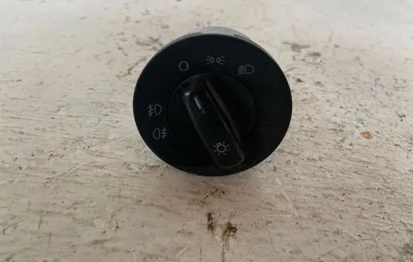 Skoda Octavia Mk2 (1Z) Light switch 1Z0941431G 04067403