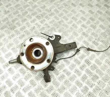 Renault Master III Front wheel hub 400151061R