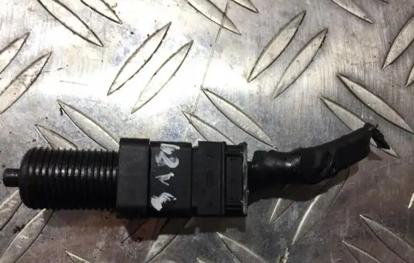Volvo S40, V40 Brake pedal sensor switch 7700785258