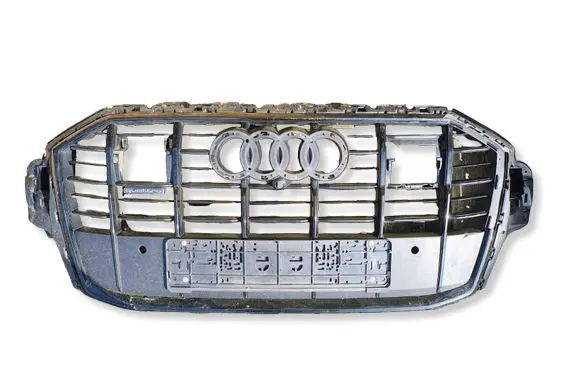 Audi Q7 4M Front grill 4M0853651A 4M0853651C