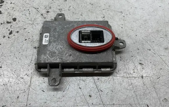 BMW X3 F25 Headlight ballast module Xenon 7255724 130732926301 10EEG090709
