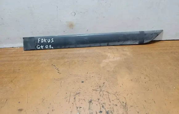 Ford Focus Rear door trim (molding) 98ABF25533