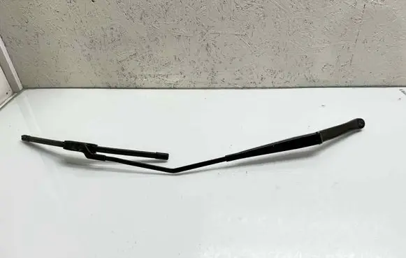 Tesla Model S Front wiper blade arm 105339900A