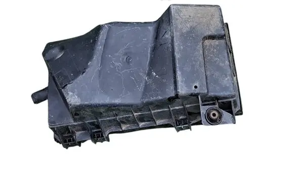 Volkswagen Golf IV Air filter box 1J0129607AE