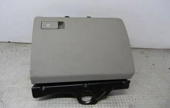 Volkswagen PASSAT B6 Glove box 3C1857114