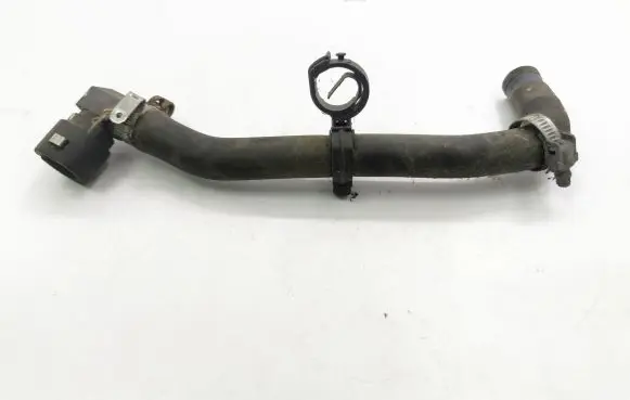 Engine coolant pipe/hose