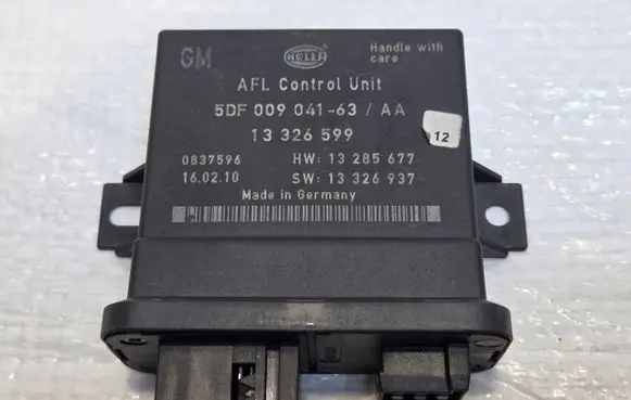 Opel Insignia A Light module LCM 13326599