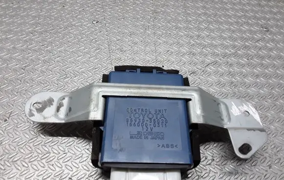 Toyota Hilux (N80, N90, N100, N110) Tailgate/trunk control unit/module 8593035020
