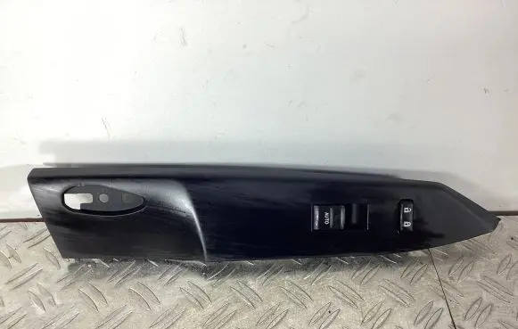 Lexus CT 200H Electric window control switch 7423176010