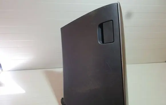Mazda 3 II Glove box BBM464111 K3006