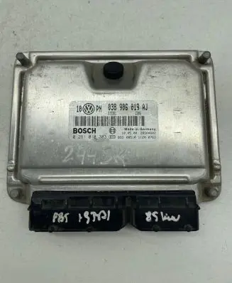Volkswagen PASSAT B5 Engine control unit/module 038906019AJ 28SA4602 0281010303
