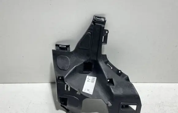Volvo XC40 Front bumper mounting bracket 31449363
