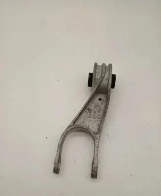 Porsche Macan (95B) Engine mounting bracket 95B199331A