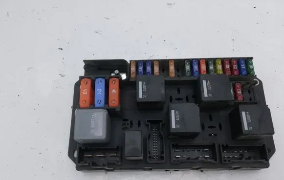 Land Rover Range Rover L322 Fuse module 120319144101 519392203 BH4214N030AA