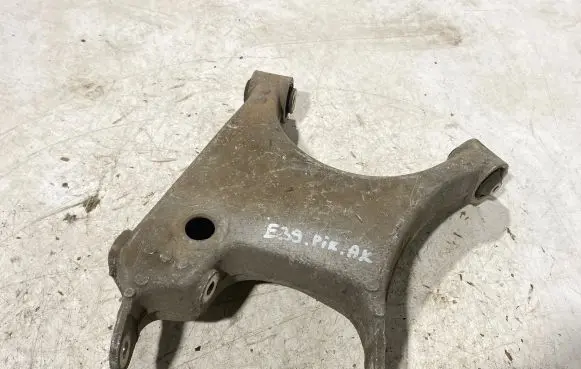 BMW 5 E39 Rear upper control arm/wishbone 51091485