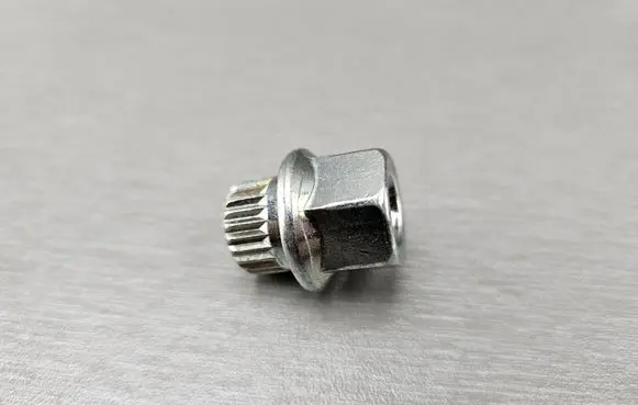 BMW 3 E90 E91 Anti-theft wheel nuts and lock 6762344 36136762344 0401215
