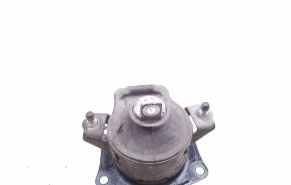 Honda Accord Engine mount bracket