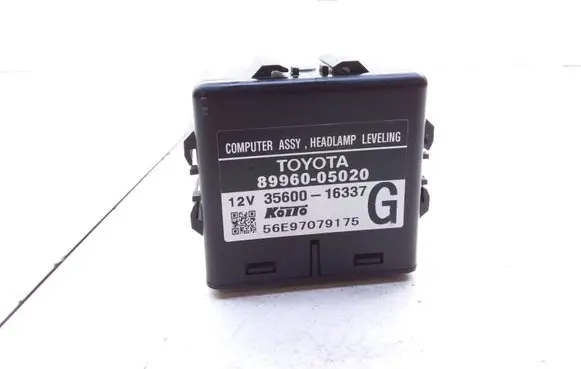 Toyota Avensis T250 Light module LCM 8996005020 3560016337