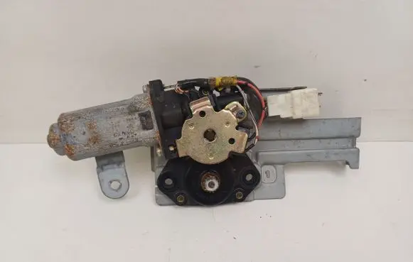 Toyota RAV 4 (XA20) Sunroof motor/actuator 8573033010