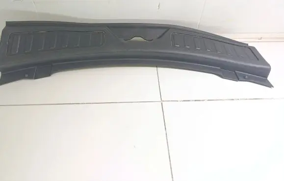 Land Rover Discovery Sport Trunk/boot sill cover protection FK72113A10 63310071001 562721337