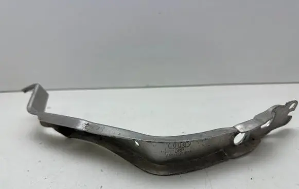 Audi A7 S7 4G Headlight/headlamp mounting bracket 4G8807592
