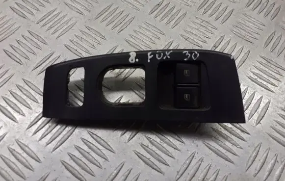 Volkswagen Fox Electric window control switch 5Z0867171A