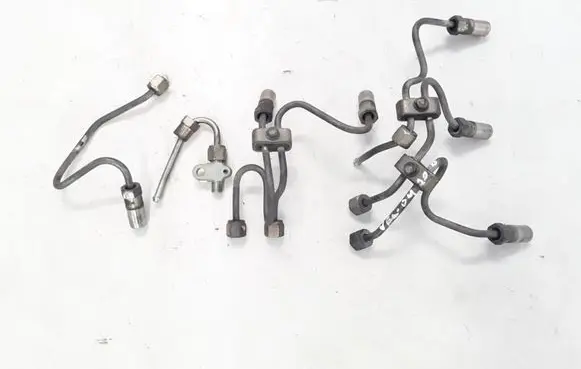 Renault Vel Satis Fuel injector supply line/pipe 7701052800
