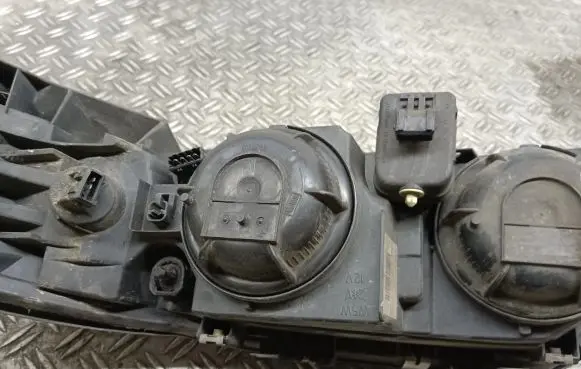 Volvo S60 Headlight/headlamp