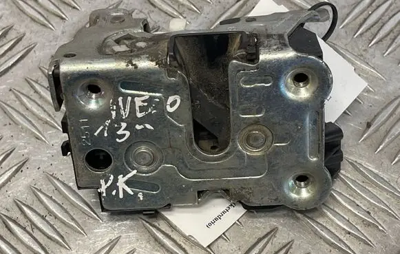 Iveco Daily 5th gen Front door lock