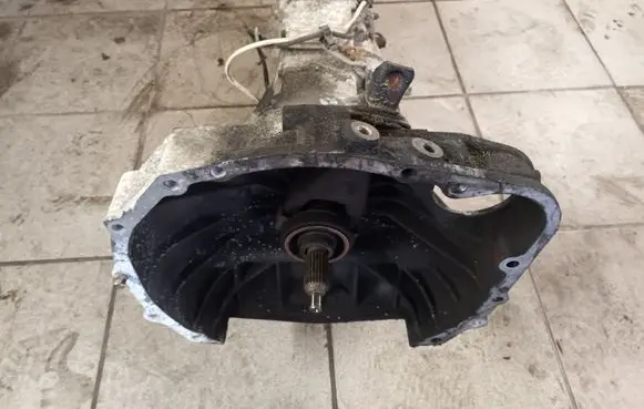 Subaru Legacy Manual 5 speed gearbox TY758V1AAB 32883LZ