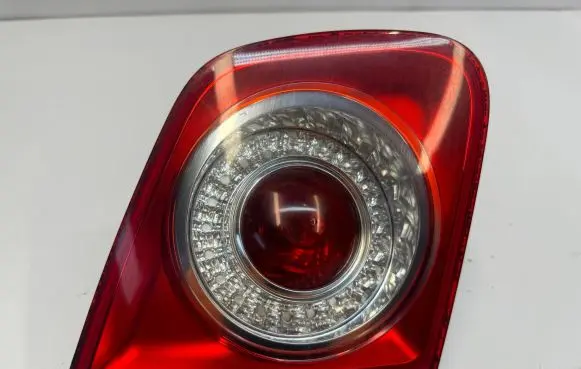 Volkswagen Jetta V Tailgate rear/tail lights 1K5945093