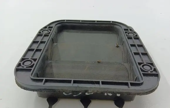 Honda CR-V Quarter panel pressure vent 75450