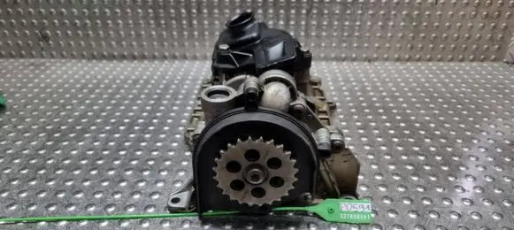 BMW 1 E81 E87 Oil pump S27698591 7798014 7624135