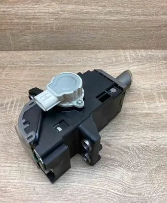 Toyota Prius (XW20) Gear shifter/selector 8945147030 03J26