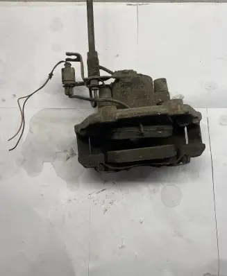Volkswagen PASSAT B5 Front brake caliper