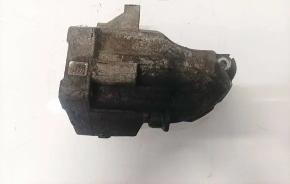 Mercedes-Benz C W204 Engine mounting bracket a6512230001