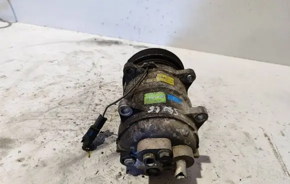 Volvo S40, V40 Air conditioning (A/C) compressor (pump) 30612618 867B018346