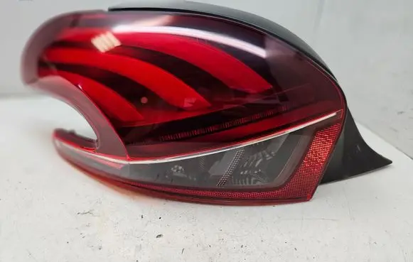 Peugeot 208 Rear/tail lights 9810343080