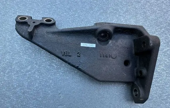 Nissan Patrol Y61 Gearbox mount 30430VB300