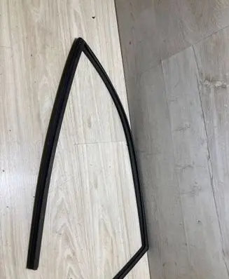 Ford Fiesta Rubber seal rear door window/glass H1BBA21511A