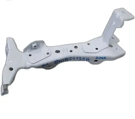 Audi A3 S3 8V Fender mounting bracket 8V0821135A