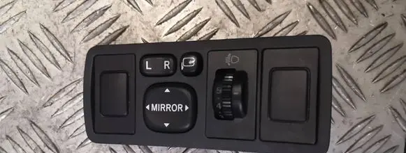 Toyota Avensis T250 Wing mirror switch 183575